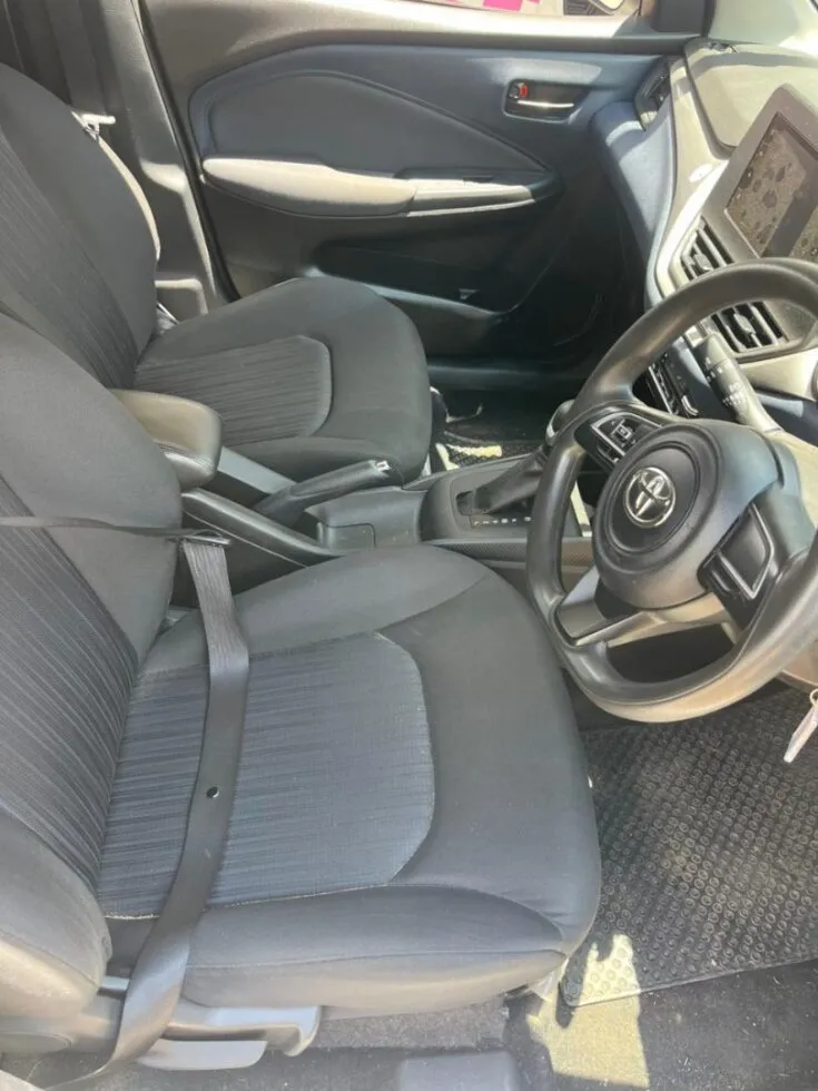2022 Toyota STARLET/1.5 Xi 5MT – Front Seats