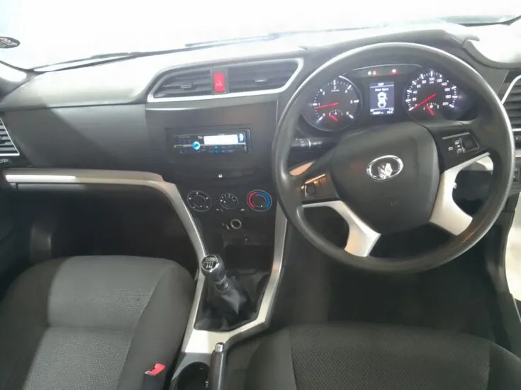 2023 Great Wall STEED 5/2.0 S 6MT 2WD – Interior