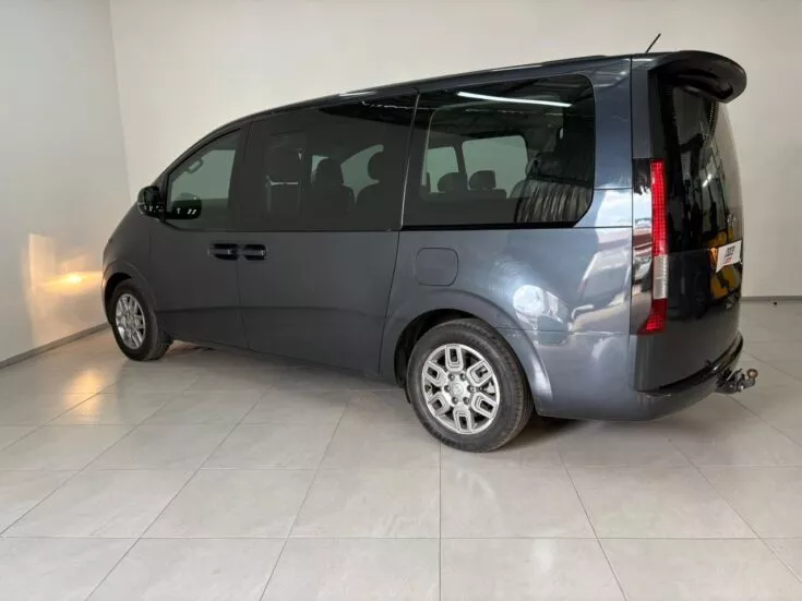 2023 Hyundai Staria/2.2 9S EXECUTIVE – Left Side Photo
