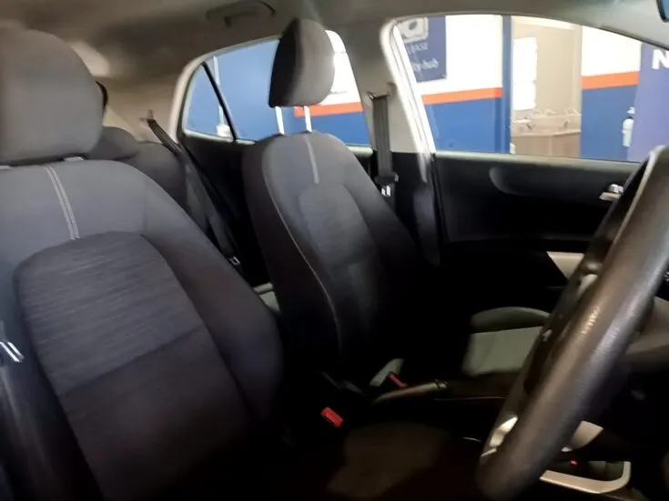 2023 Kia Picanto/1.0 STREET – Front Seats