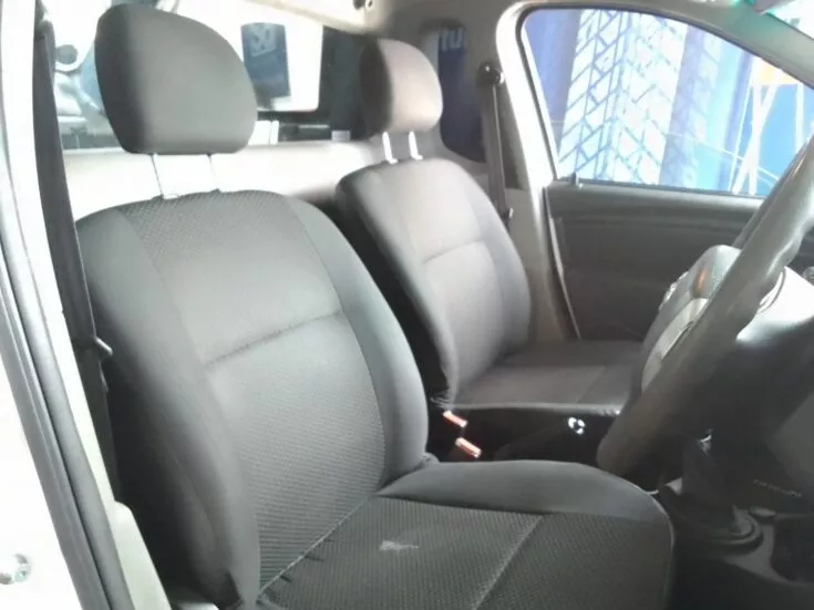2023 Nissan Np200/1.6 STEALTH LIMITED EDITION – Front Seats