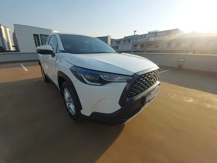 2023 Toyota Corolla Cross/1.8 Xi CVT – Front Feature Photo