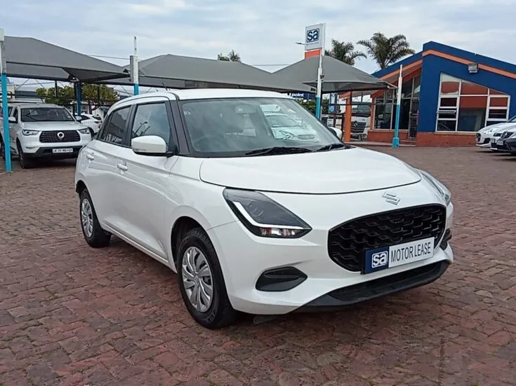 2025 Suzuki Swift/1.2 GL 5MT – Front Feature Photo
